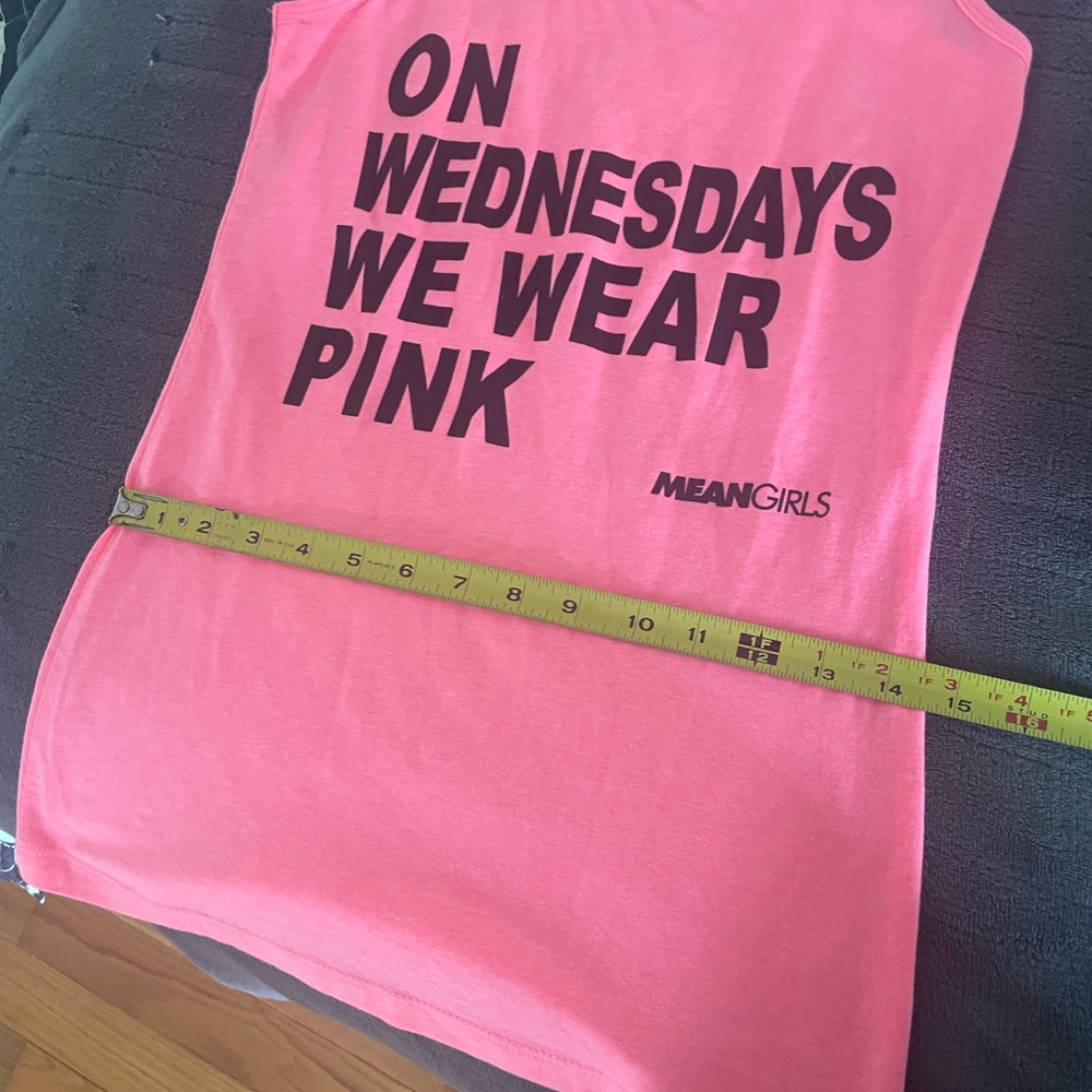 ON WEDNESDAYS WE WEAR PINK (MEAN GIRLS) SIZE LG NWT - Picture 8 of 9